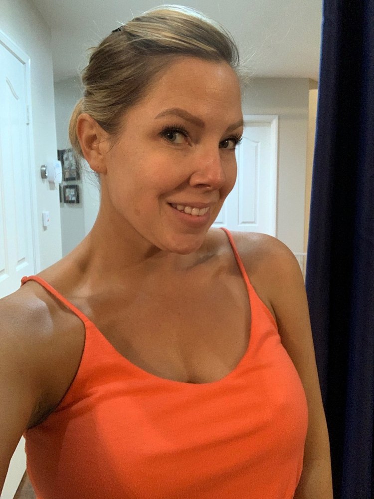 GOLDEN AIRBRUSH TAN Updated June 2024 21 Photos & 21 Reviews