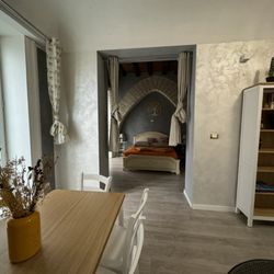 Corrieri Apartments - Blick zum Schlafzimmer