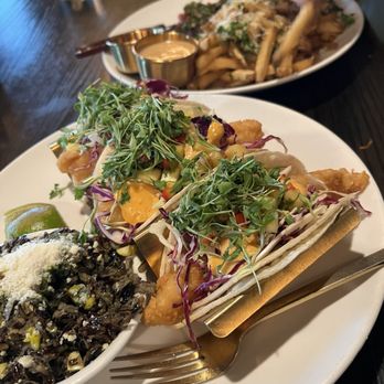 Roth SocialHouse - New American Near Me - Turlock, California