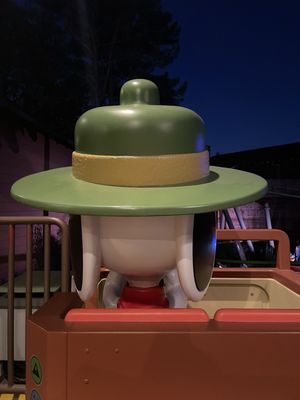 Snoopy’s Tenderpaw Twister Coaster