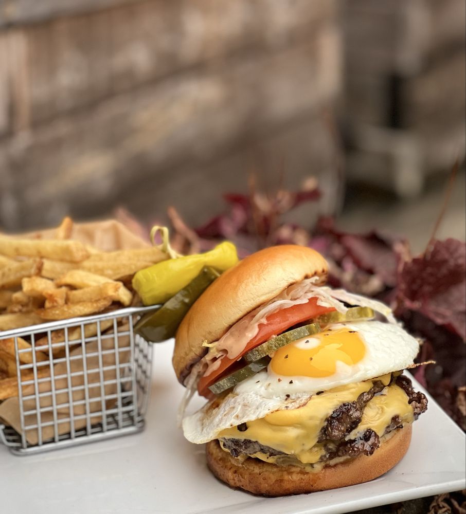 Food from The Knickerbocker Tavern