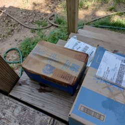 FedEx - Part 2 of damaged items and packages and no the ground wasnt wet from rain or hose