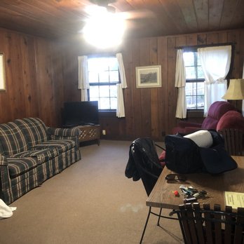 Edgewater Resort - Living room - Resorts Near Me - Hot Springs, Arkansas Edgewater Resort - Living room - Resorts Near Me - Hot Springs, Arkansas
