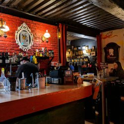 Le Terrier du Lapin Blanc - Le bar.