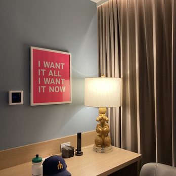 Versante Hotel - The decor. - Hotels Near Me - Richmond, British Columbia Versante Hotel - The decor. - Hotels Near Me - Richmond, British Columbia