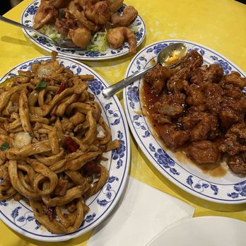 Shan Dong - Hot Spicy Chow Mein + Chicken Shan Dong Chicken 12 Piece Fried Prawns - Chinese Near Me - Oakland, California Shan Dong - Hot Spicy Chow Mein + Chicken Shan Dong Chicken 12 Piece Fried Prawns - Chinese Near Me - Oakland, California