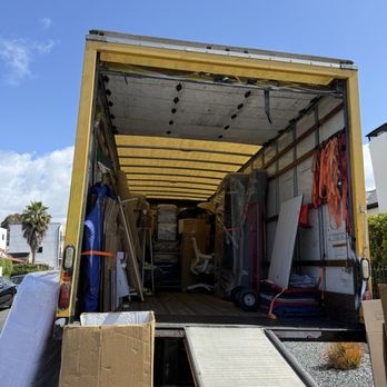 Dragon Moving - Dragon moving truck. Clean and they had everything for packing and moving blankets. - Movers Near Me - Anaheim, California Dragon Moving - Dragon moving truck. Clean and they had everything for packing and moving blankets. - Movers Near Me - Anaheim, California