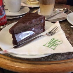 Cafe-Konditorei Hagmann - Sachertorte :)