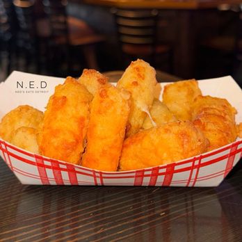 Camino - Cheese Curds - Diners Near Me - Milwaukee, Wisconsin Camino - Cheese Curds - Diners Near Me - Milwaukee, Wisconsin