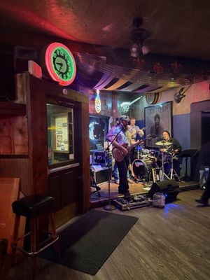 Lincoln's Roadhouse by null