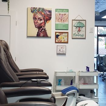 QL Nails - Cute decor - Nail Salons Near Me - Aurora, Colorado