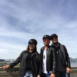 Golden Gate Bridge Bike Rentals - Great custumer service! We love our ride.