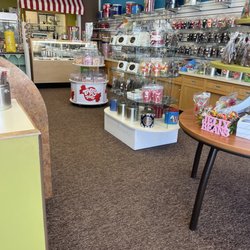 Carousel Chocolates & Popcorn - When you first walk in