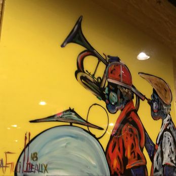 Daisy Mae’s - Beautiful art on the walls - Breakfast & Brunch Near Me - New Orleans, Louisiana