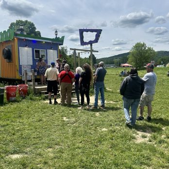 Burger Barn - Line for lunch on Sunday of Memorial Day weekend - Food Stands Near Me