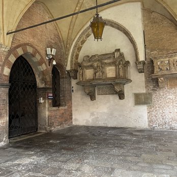 La Basilica di Sant'Antonio - Courtyard - Museums Near Me - Padova, PD La Basilica di Sant'Antonio - Courtyard - Museums Near Me - Padova, PD