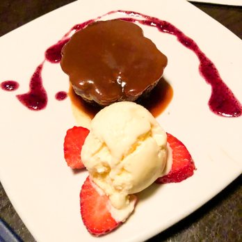 Morgan's On the Danforth - Sticky Toffee Pudding - Gastropubs Near Me - Toronto, Ontario
