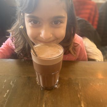 Le Pointu - Vegan hot chocolate - Cafes Near Me - Lausanne, VD