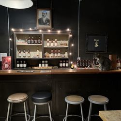 Whiskey Del Bac - Tasting room