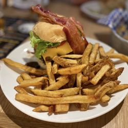 The Pump House Brewery and Restaurant - Burger that Ate Moncton