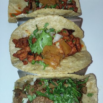 Vida Tacos - Top... al pastor Bottom... stealk - Tacos Near Me - Homewood, Illinois Vida Tacos - Top... al pastor Bottom... stealk - Tacos Near Me - Homewood, Illinois