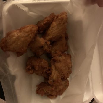 Sicilia's Pizzeria - plain wings with bleu cheese - Pizza Near Me - Providence, Rhode Island