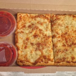 Pizza Hut - Cheese sticks with marinara