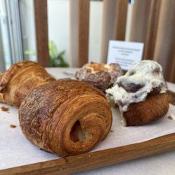 Lucía Patisserie & Cafe