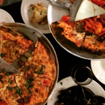 Venezia - Margarita pizza and carni pizza. Both well done. Mussels appetizer - Pizza Near Me - Sarasota, Florida