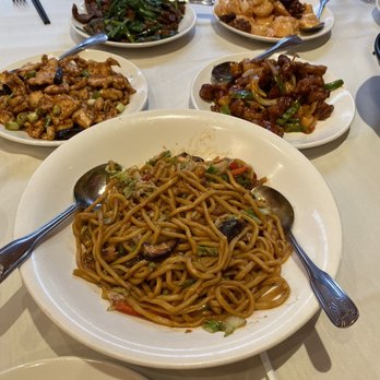 Panda Inn - Lobster Lo mein. Solid average - Chinese Near Me - Pasadena, California Panda Inn - Lobster Lo mein. Solid average - Chinese Near Me - Pasadena, California