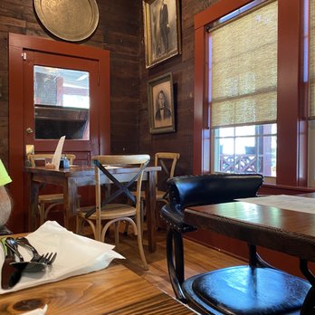Bird Dog Cafe - Cafes Near Me - Laurel, Mississippi