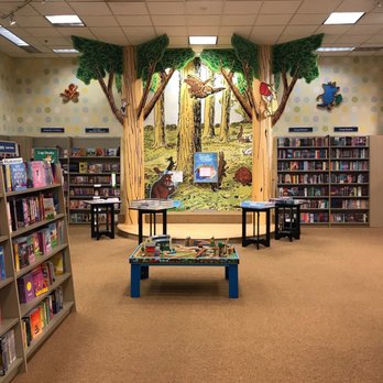 Barnes & Noble - Children's area with stage - Toy Stores Near Me - Reading, Pennsylvania