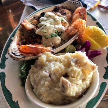 Landfall - Seafood Near Me - Woods Hole, Massachusetts