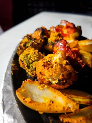 Taj Mahal Halal Indian Restaurant by null