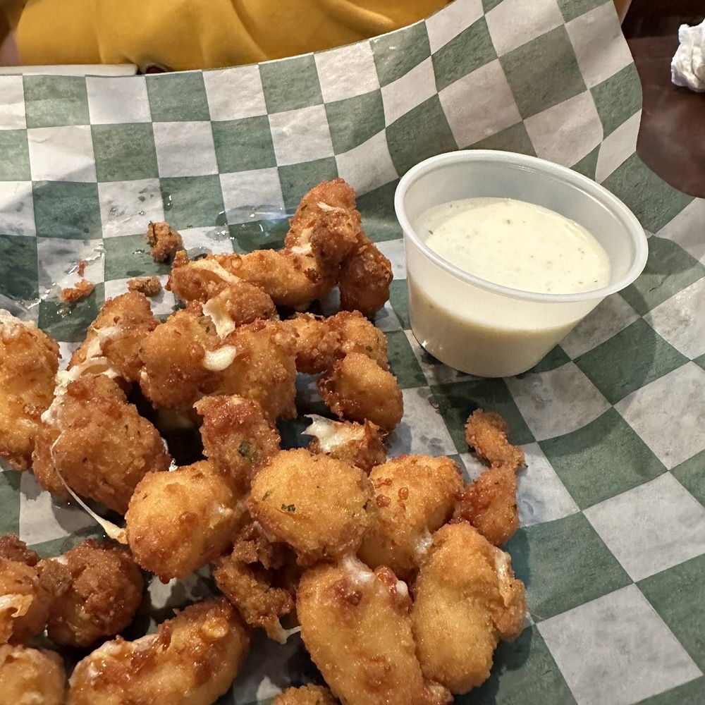 Candlewyck Beef & Ale - Cheese curds - Pubs Near Me - Buckingham, Pennsylvania Candlewyck Beef & Ale - Cheese curds - Pubs Near Me - Buckingham, Pennsylvania