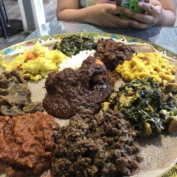 Blue Nile - Family platter - Ethiopian Near Me - Seattle, Washington