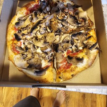 Tasty Pizza - Pizza Near Me - Omaha, Nebraska