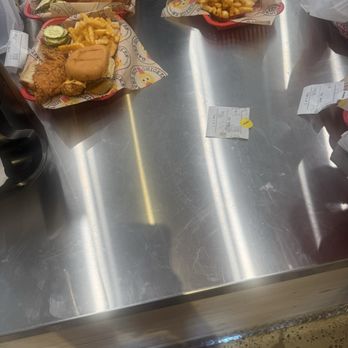 Dave's Hot Chicken - Oases getting called..... - Chicken Shop Near Me - Fresno, California Dave's Hot Chicken - Oases getting called..... - Chicken Shop Near Me - Fresno, California