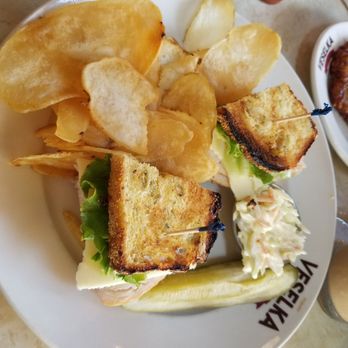 Veselka - Madame Alexander with crispy homemade chips - Ukrainian Near Me - New York, New York Veselka - Madame Alexander with crispy homemade chips - Ukrainian Near Me - New York, New York