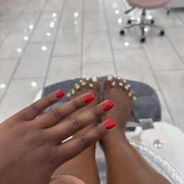 Gel nails and perfectly painted toes Gel nails and perfectly painted toes