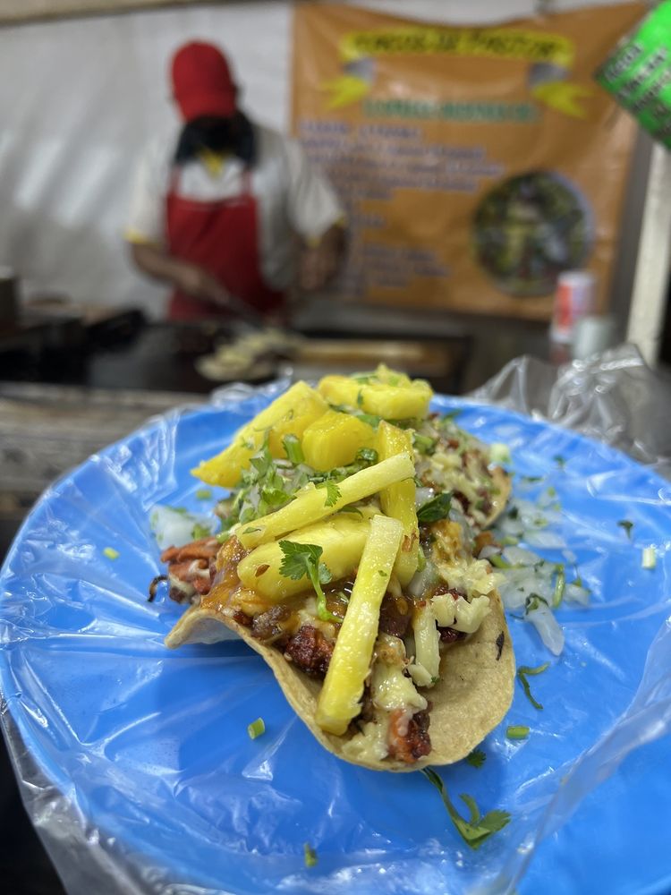 TACOS LA SALSA C. Río Lerma 245, México, D.F., Mexico Tacos