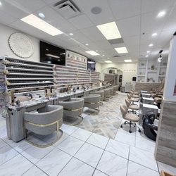 Tipsy Nails & Spa