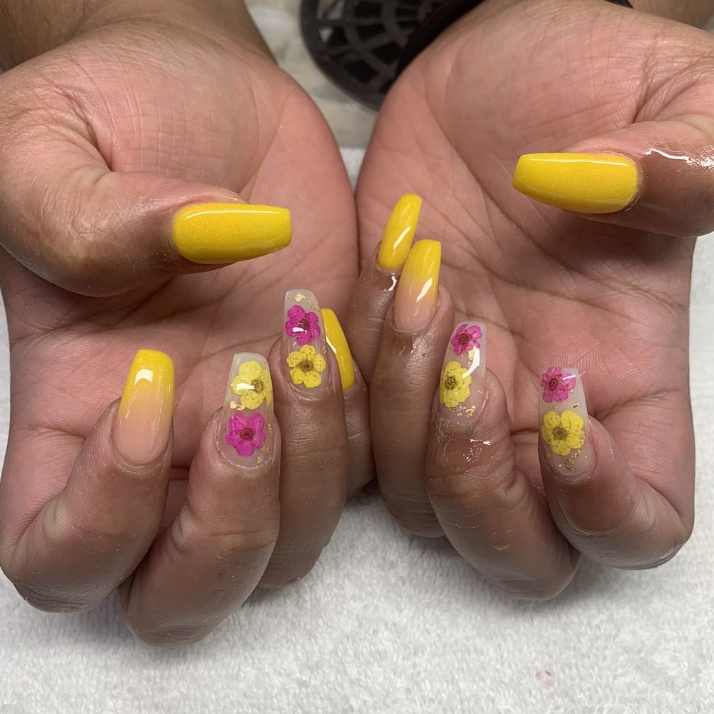 Queen Bee Nails and Spa - Nails! - Nail Salons Near Me - Brighton, Massachusetts Queen Bee Nails and Spa - Nails! - Nail Salons Near Me - Brighton, Massachusetts