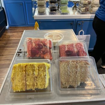 Cake Bar - Whole lotta cake - Patisserie/Cake Shop Near Me - Dallas, Texas