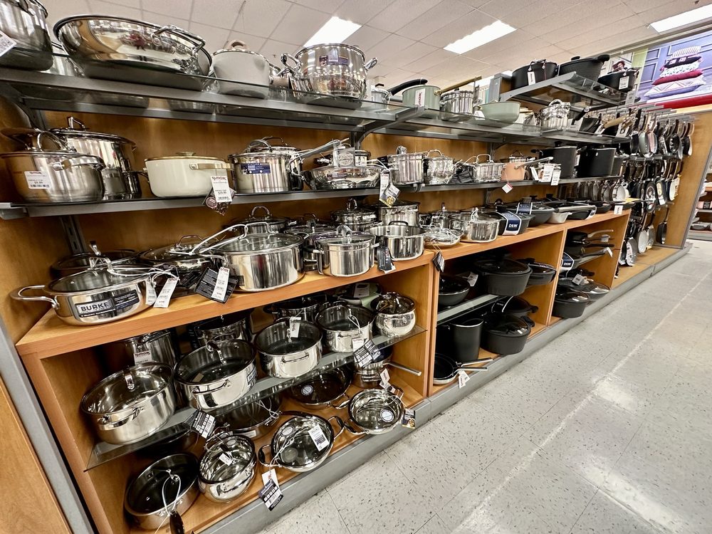 TJ MAXX Updated August 2025 19 Photos 14010 E Indiana Ave