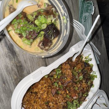 Eem - Chopped BBQ Fried Rice 8/10 personally needed more sauce/ meat.  White Curry with Brisket Burnt-Ends 100/10 MUST - Cocktail Bars Near Me - Portland, Oregon
