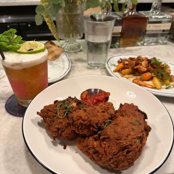 Fete - Fried chicken and carrots - New American Near Me - Honolulu, Hawaii