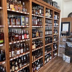 Single Barrel Liquor and Bar