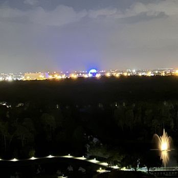 Capa - View at night - Spanish Near Me - Lake Buena Vista, Florida