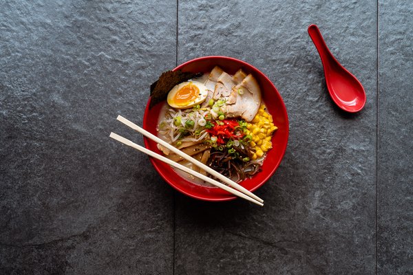 Poke Burri / Lifting Noodles Ramen by null